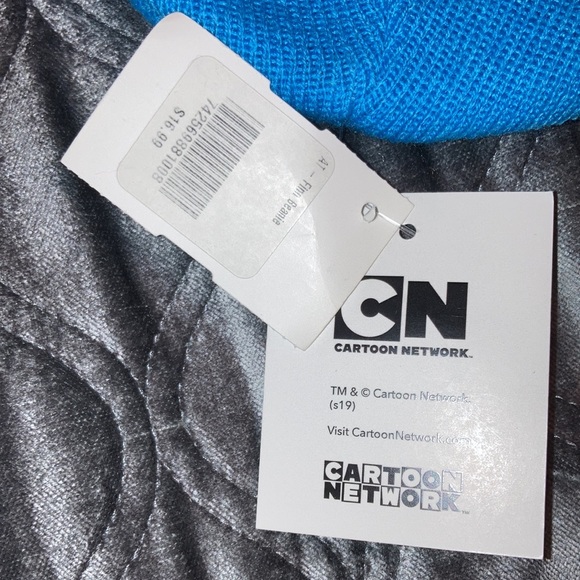 Adventure Time Finn Beanie - Picture 2 of 3